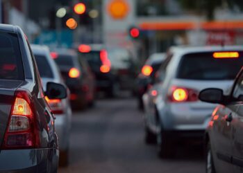 Último dia: IPVA de placas final 4 pode ser pago com 10% de desconto