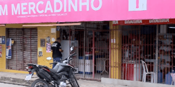 Professor é morto a tiros dentro de supermercado no Valentina, em João Pessoa
