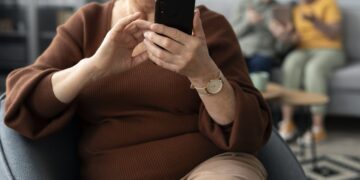 Brasil tem quatro golpes por minuto e estelionato dispara 430% desde 2018