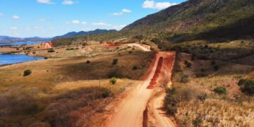 Pavimentação de estrada beneficiará mais de 82 mil habitantes no Sertão