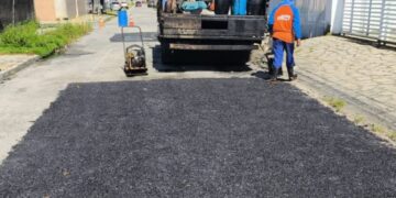 Seinfra realiza serviços de tapa-buraco em quase 50 bairros nesta quinta-feira