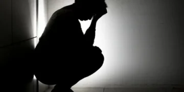 Cansaço sem fim? Terapia com luz ajuda na fadiga crônica e no esgotamento