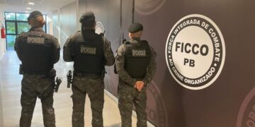 Líder de organização criminosa do RN é preso ao fazer turismo em praia na Paraíba