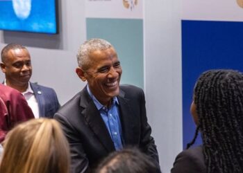Obama reage pela primeira vez a vídeo racista publicado por Trump