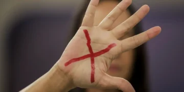 Paraíba sanciona lei que obriga agressores a ressarcirem custos em casos de violência doméstica