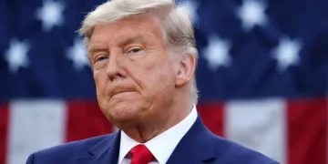 Quem é a brasileira que ameaça contar segredos de Trump e Melania