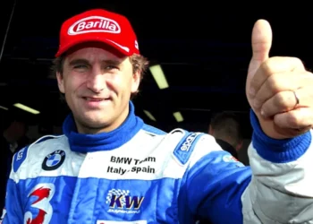 Morre Alex Zanardi, medalhista paralímpico, bicampeão da Indy e ex-piloto de Fórmula 1, aos 59 anos