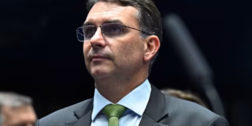 Produtora nega vínculo de Daniel Vorcaro com filme sobre Bolsonaro