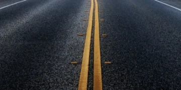Capotamento na BR-230 deixa uma pessoa morta e cinco feridas em Cabedelo
