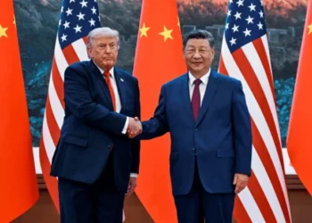 Trump e Xi Jinping se reúnem em Pequim e discutem Taiwan, Estreito de Ormuz e cooperação econômica