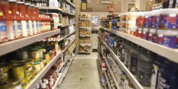 Cesta básica fica mais cara em todas as capitais no mês de abril