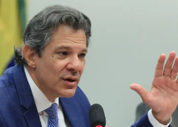 Haddad escolhe Márcio França como vice em chapa para governo de SP