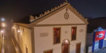 Teatro mais antigo da Paraíba reabre e volta a receber o público após restauração