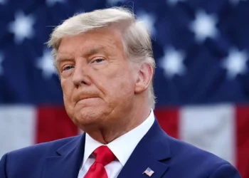 Trump exige que Israel e Irã parem os ataques imediatamente