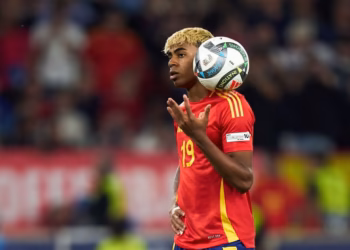 Técnico da Espanha minimiza pressão por título da Copa do Mundo