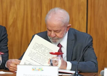 Lula sanciona marco legal do transporte público coletivo urbano