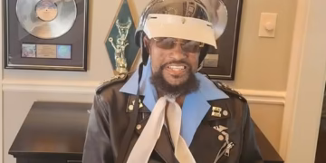 Morre Victor Willis, coautor de ‘Y.M.C.A.’ e vocalista do Village People, aos 74 anos