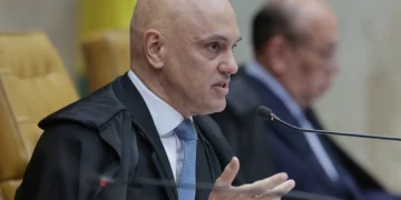 Moraes determina que Exército entregue pistolas, fuzil e espingardas de Bolsonaro à PF