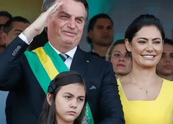Michelle Bolsonaro deixa presidência do PL Mulher