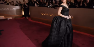 Ariana Grande fará pausa na carreira após comentários sobre seu corpo, diz jornal