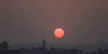 Calor e ar seco ganham força no país hoje; Inmet monitora possível onda de calor no Centro-Oeste, Norte e Sudeste
