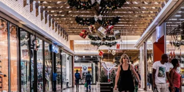 Crise do varejo? Por que algumas gigantes enfrentam dificuldades e outras seguem crescendo