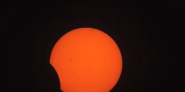 Eclipse lunar ‘quase’ total vai encobrir a Lua de quinta para sexta; fenômeno poderá ser visto em todo o Brasil